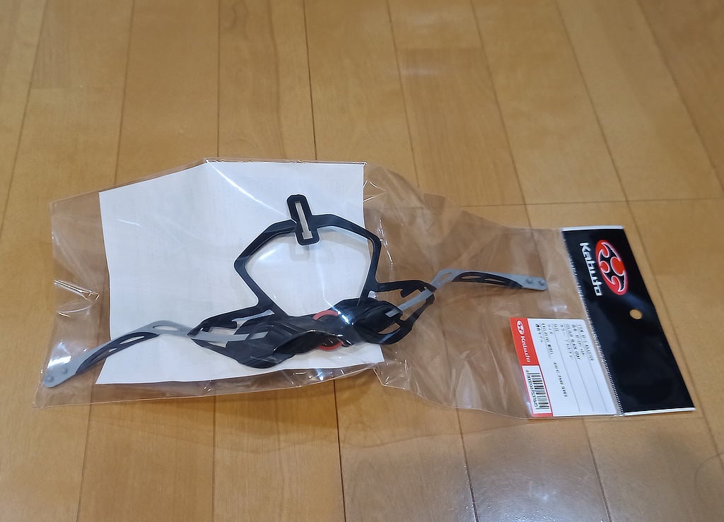 ヘルメットの修理：ロードバイク